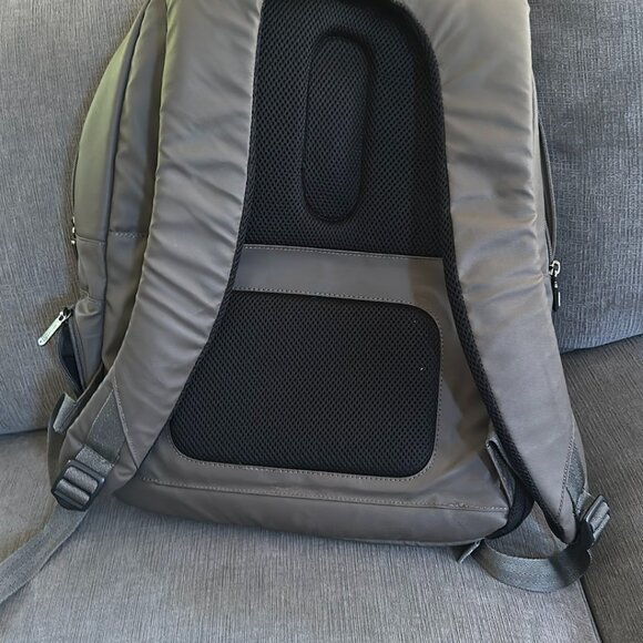 Intelligent Travel Backpack - Smart, Organized, Lightweight Backpack (Titanium) - Picture 2 of 4